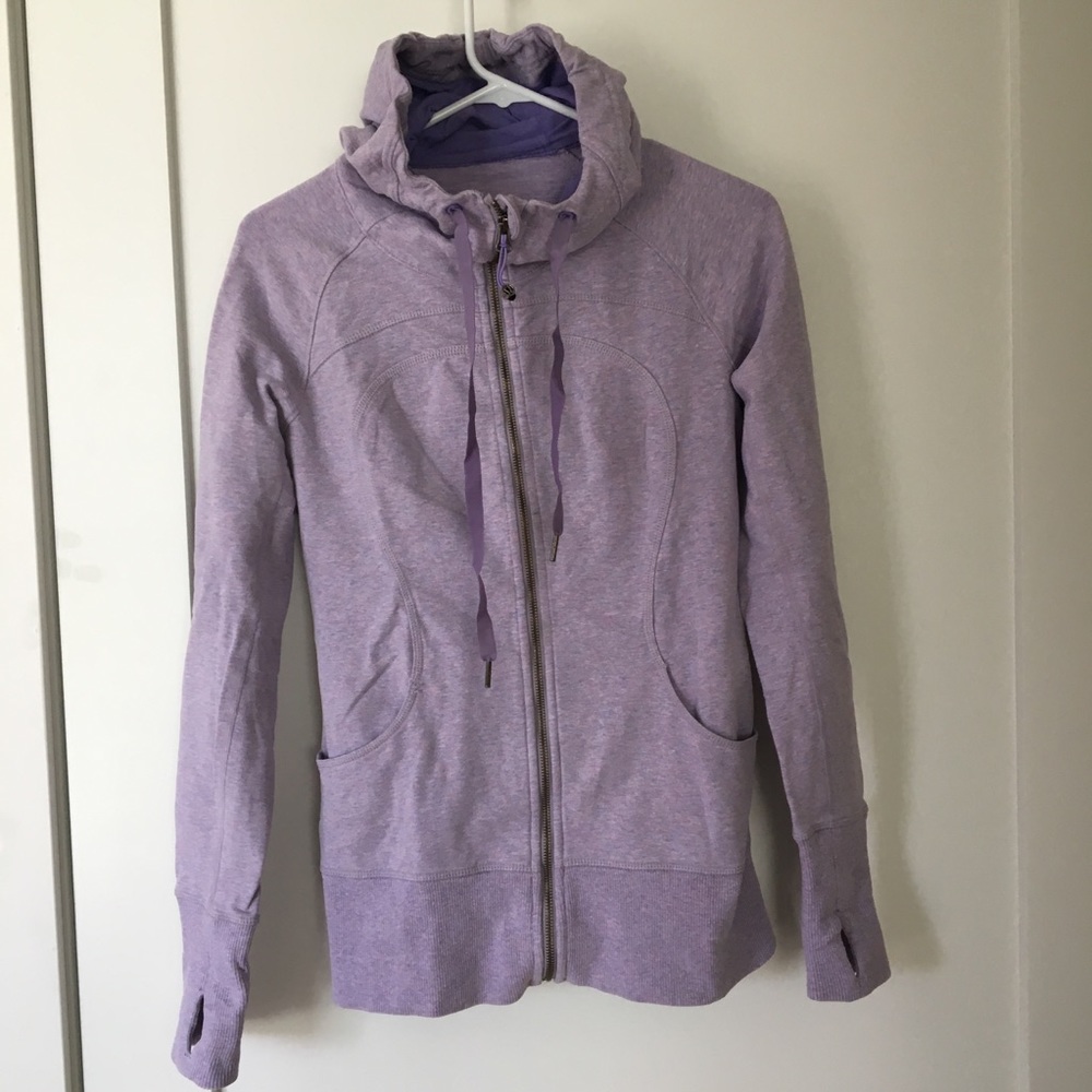 Lululemon sweatshirt